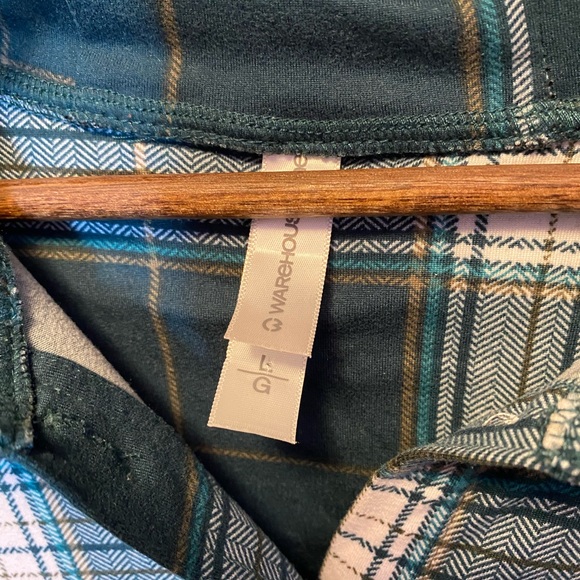 Ladies Plaid Long Sleeve With Hood - Picture 2 of 6